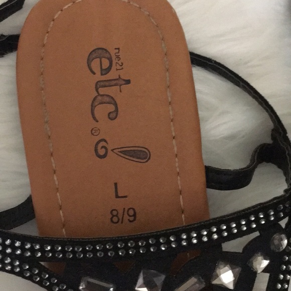 Two pairs‎ of sandals APT 9 and RUE 21 sz 8 - Picture 4 of 8